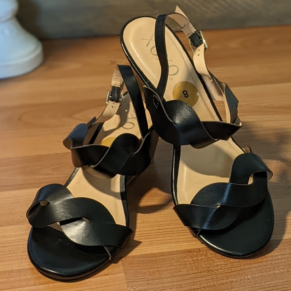 XOXO Shoes - XOXO black wedge sandal 8